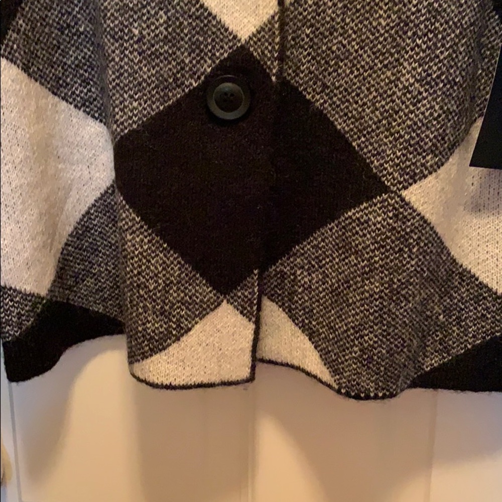 EUC Cynthia Rowley Ladies Faux Fur Collar Sweater - Picture 5 of 8